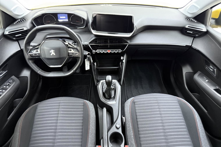 Vehicle Image 16