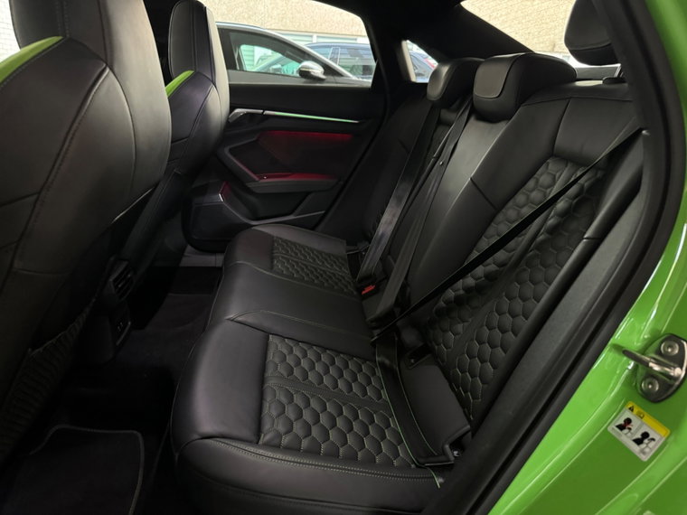 Vehicle Image 35