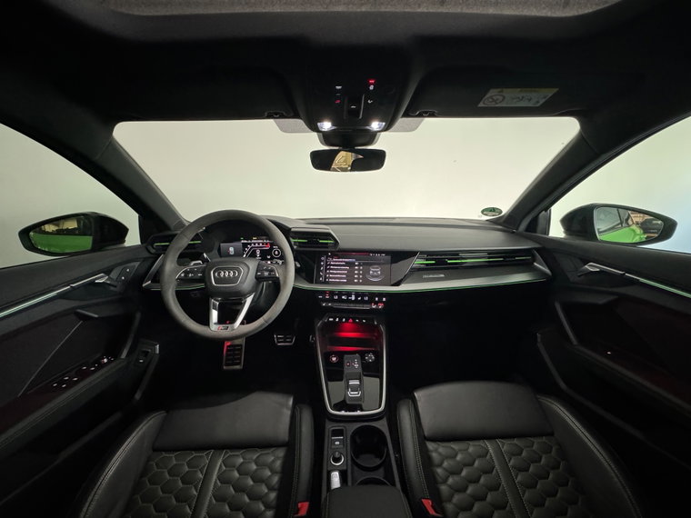 Vehicle Image 37