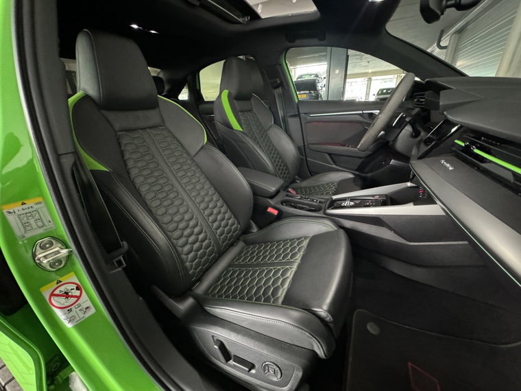 Vehicle Image 41