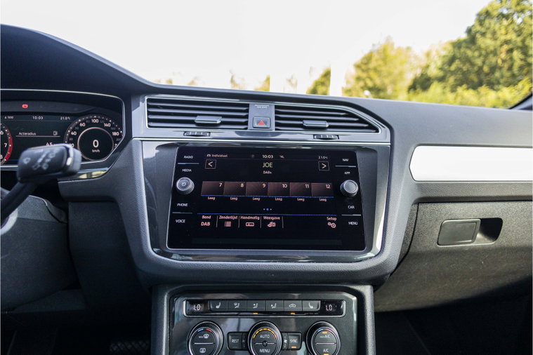 Vehicle Image 32
