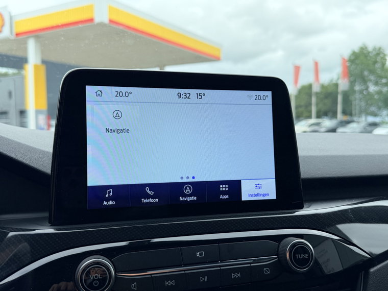 Vehicle Image 25
