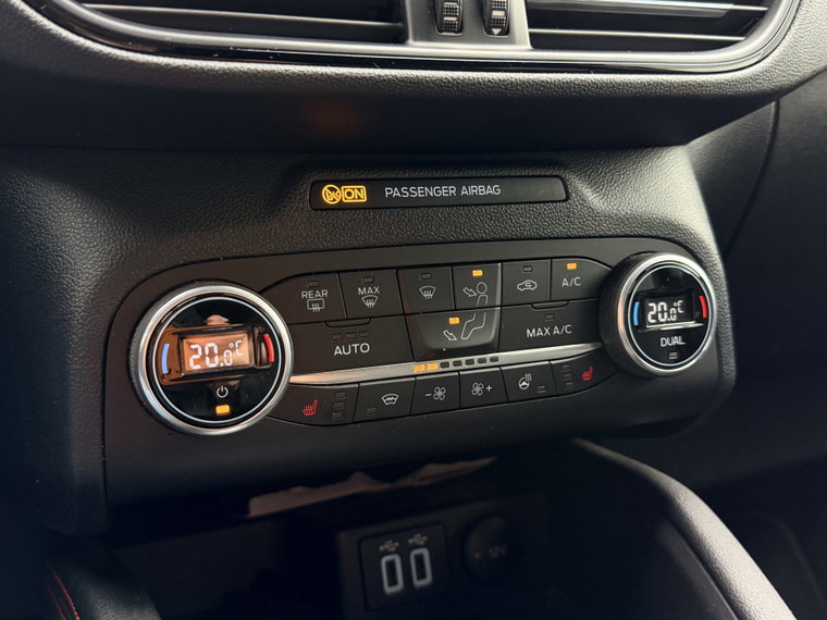 Vehicle Image 28