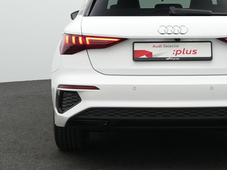 Vehicle Image 41