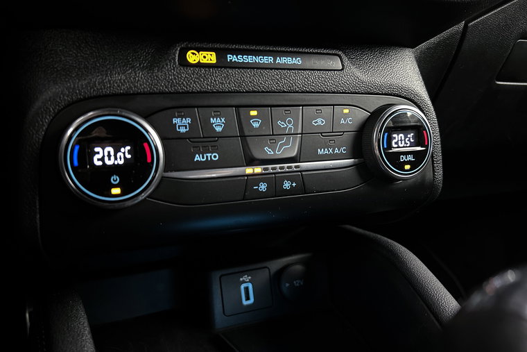 Vehicle Image 22