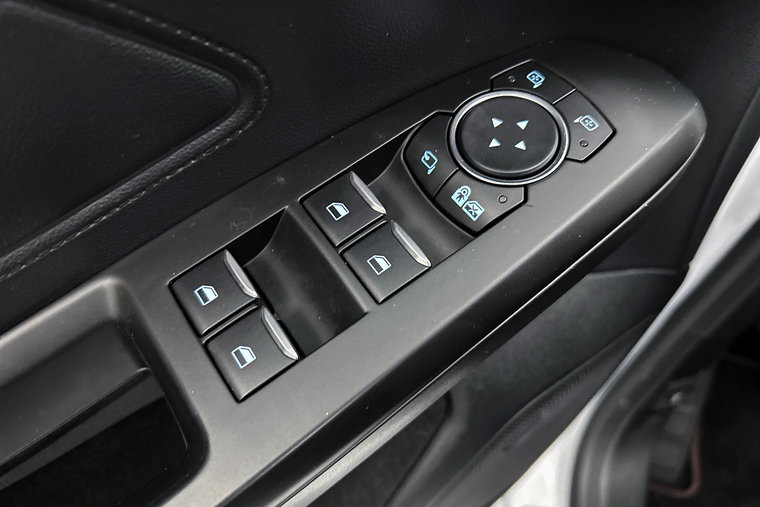Vehicle Image 23