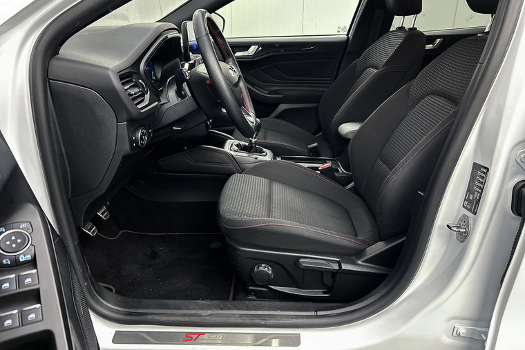 Vehicle Image 31