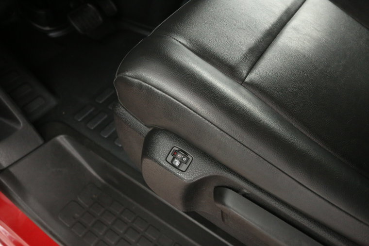 Vehicle Image 21