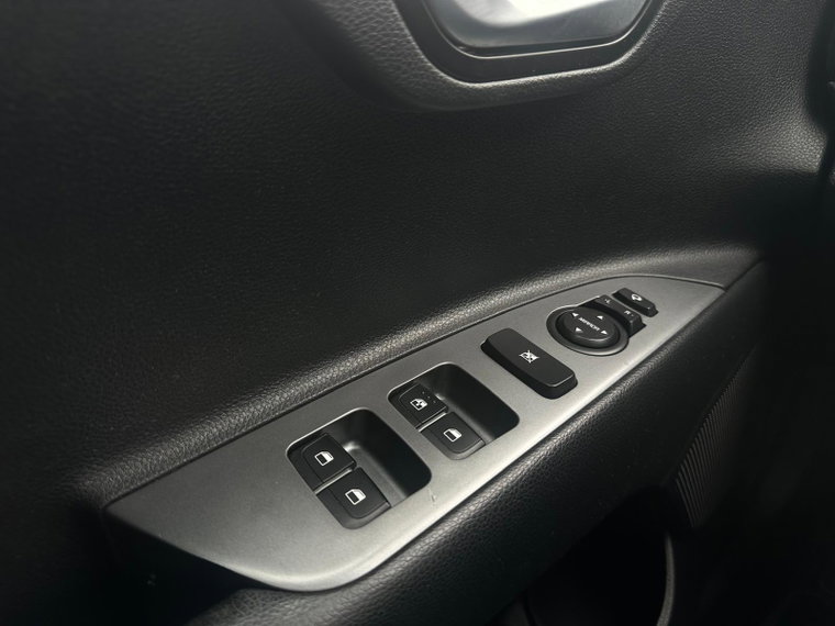 Vehicle Image 24