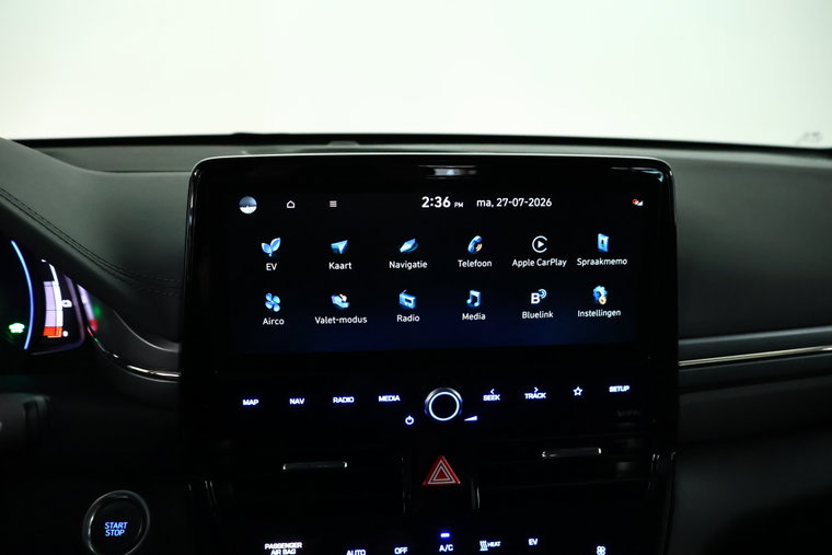 Vehicle Image 17