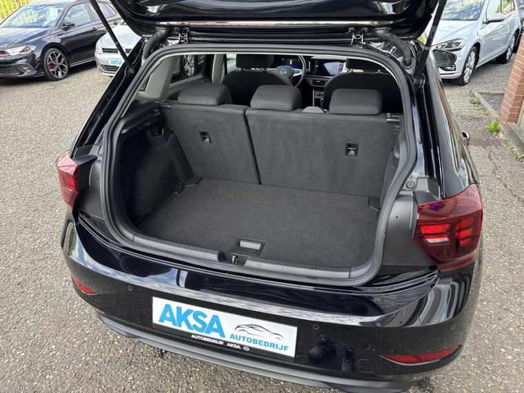 Vehicle Image 22
