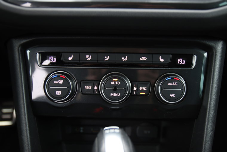 Vehicle Image 28