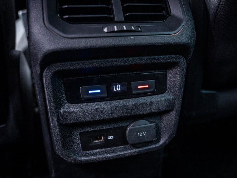 Vehicle Image 28