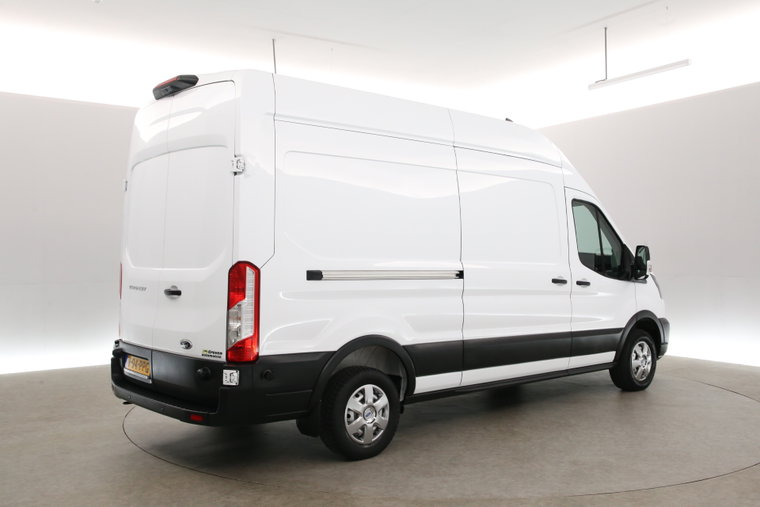 Vehicle Image 26