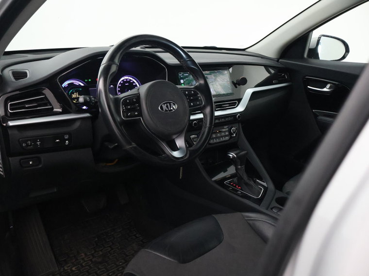 Vehicle Image 17