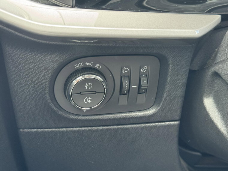 Vehicle Image 28