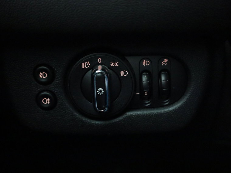 Vehicle Image 27