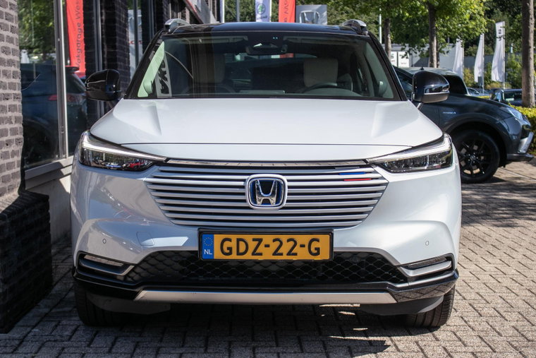 Vehicle Image 12