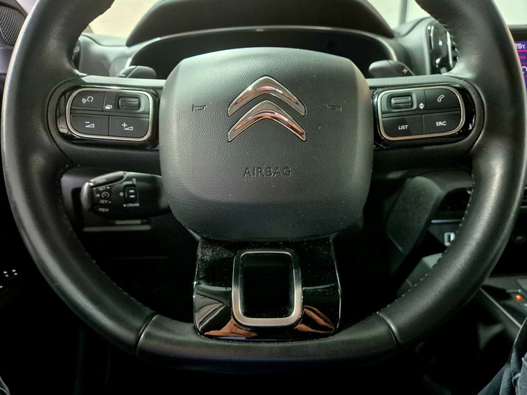 Vehicle Image 23