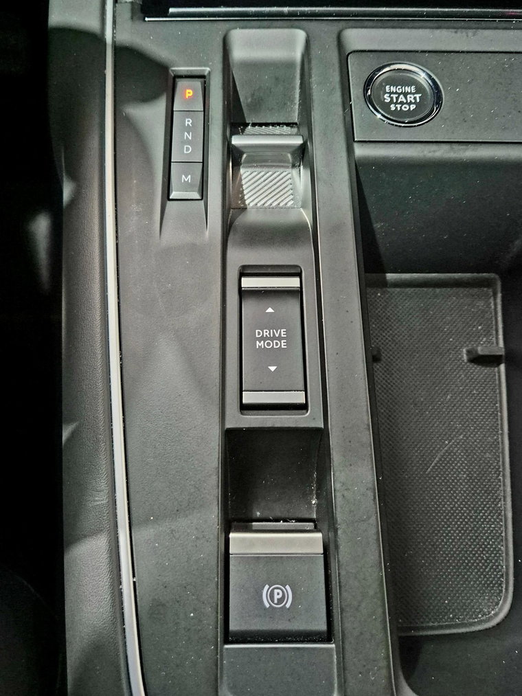 Vehicle Image 26