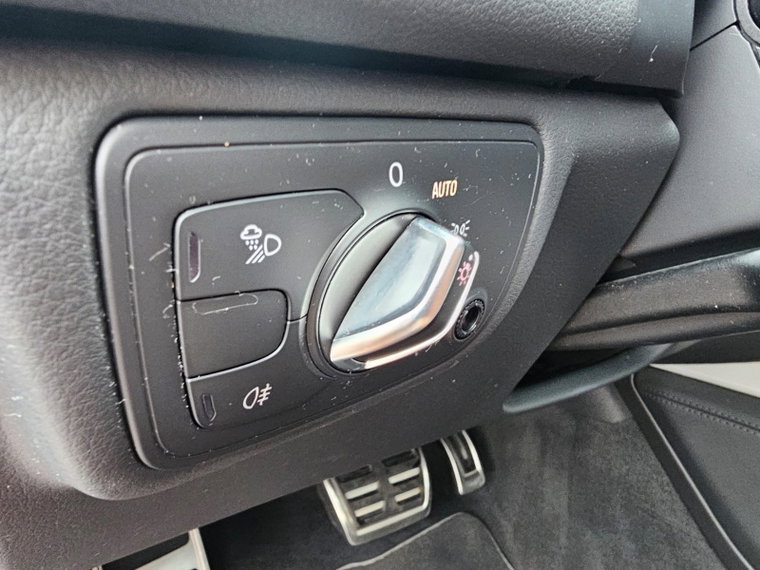 Vehicle Image 27