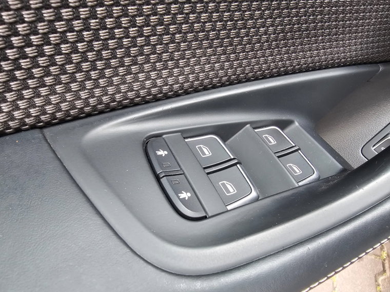 Vehicle Image 37