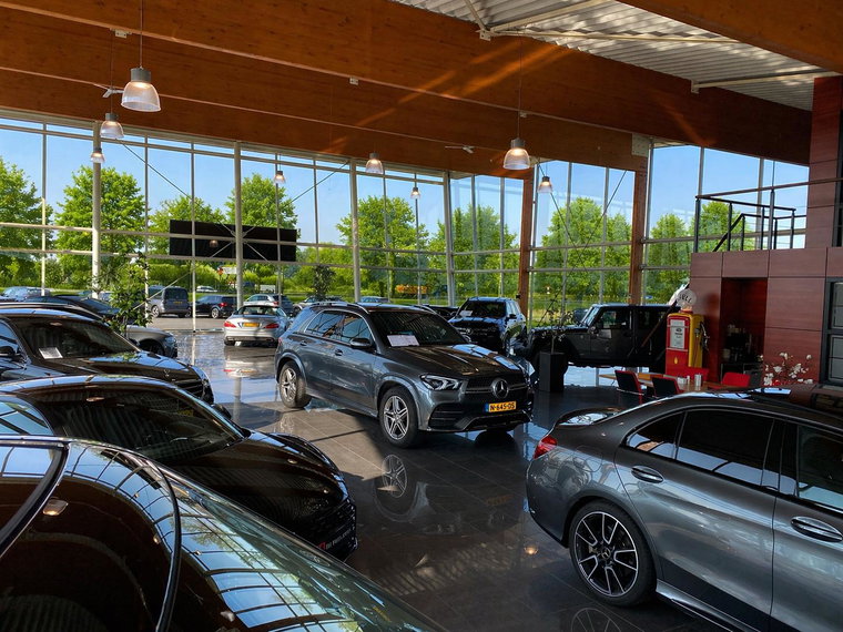 Vehicle Image 10