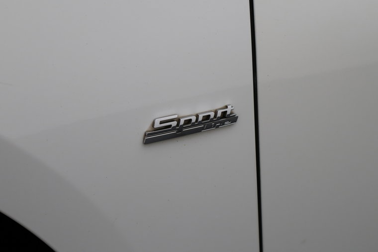 Vehicle Image 28