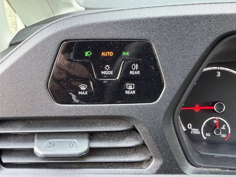 Vehicle Image 29