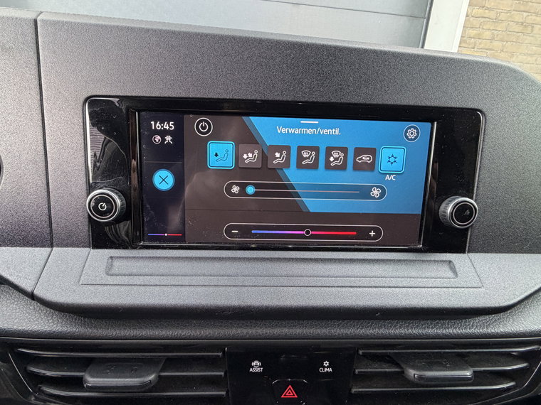 Vehicle Image 35