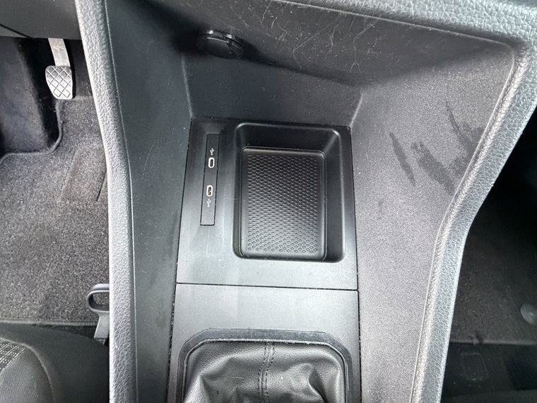 Vehicle Image 48