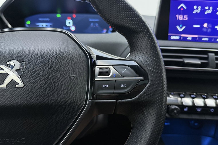 Vehicle Image 24