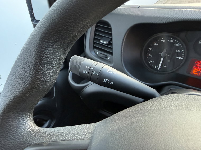 Vehicle Image 27