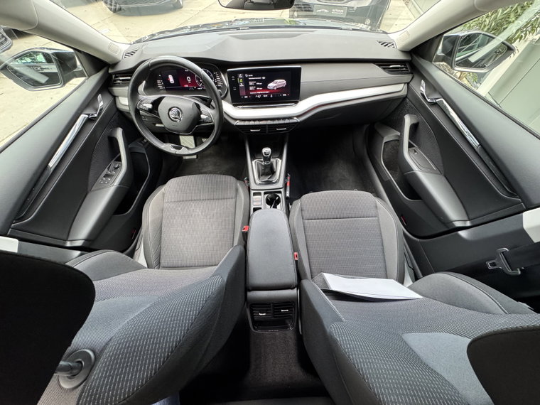 Vehicle Image 31