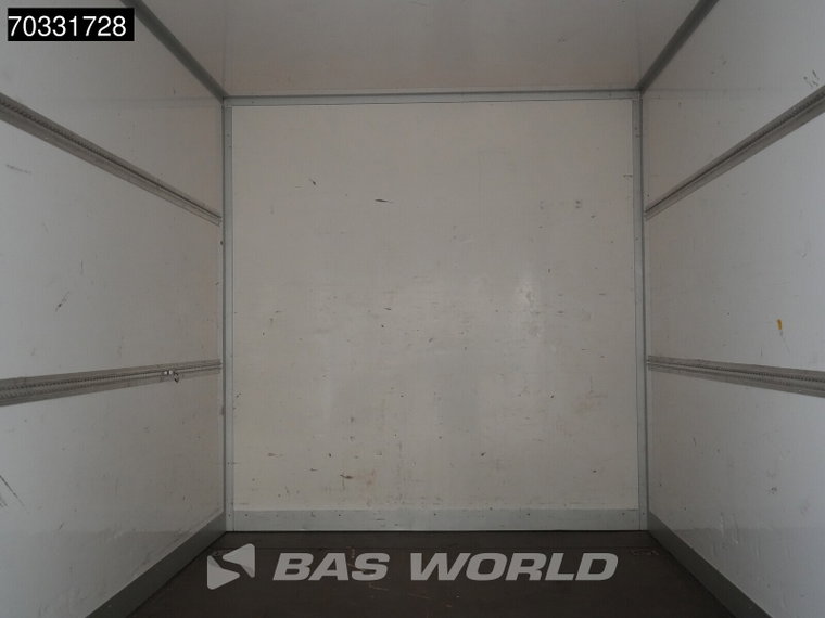 Vehicle Image 37