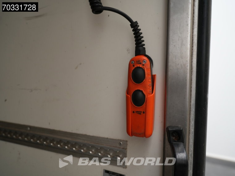 Vehicle Image 39
