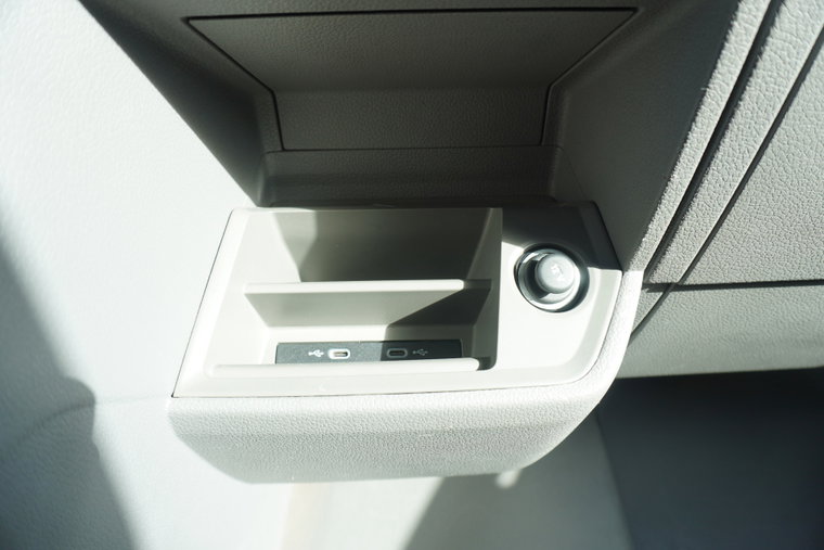 Vehicle Image 23