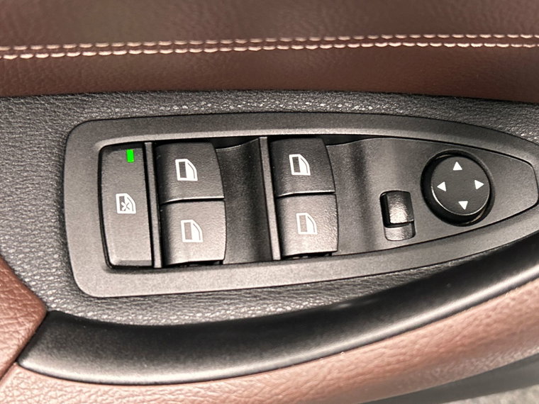 Vehicle Image 39