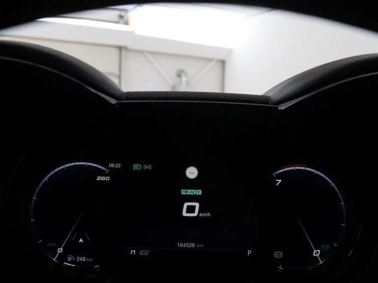 Vehicle Image 37