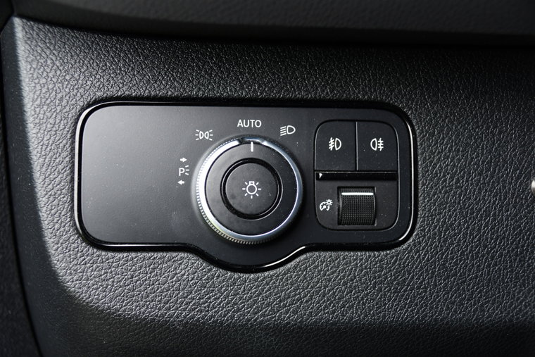 Vehicle Image 28