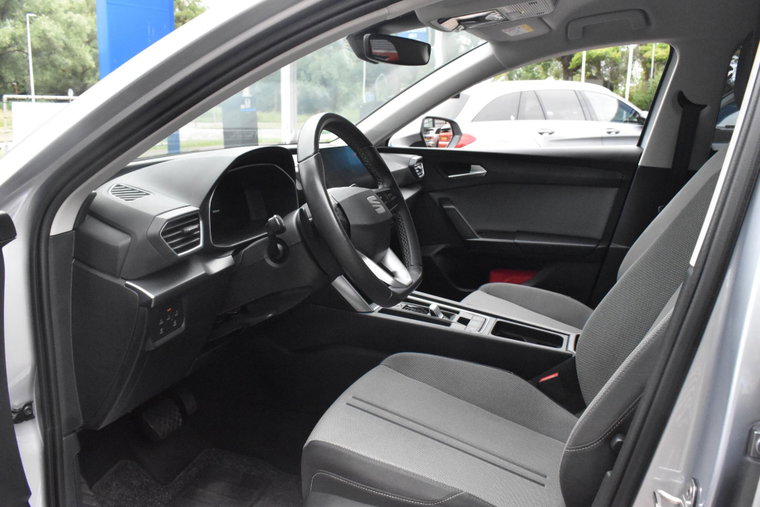 Vehicle Image 17