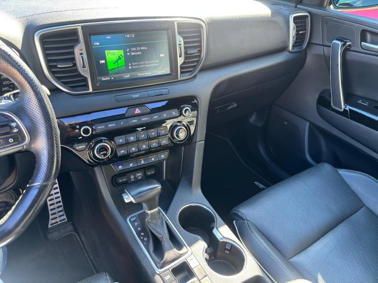 Vehicle Image 25