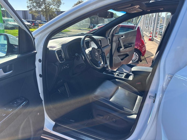 Vehicle Image 35