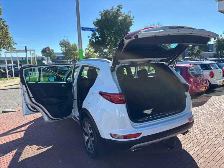 Vehicle Image 38