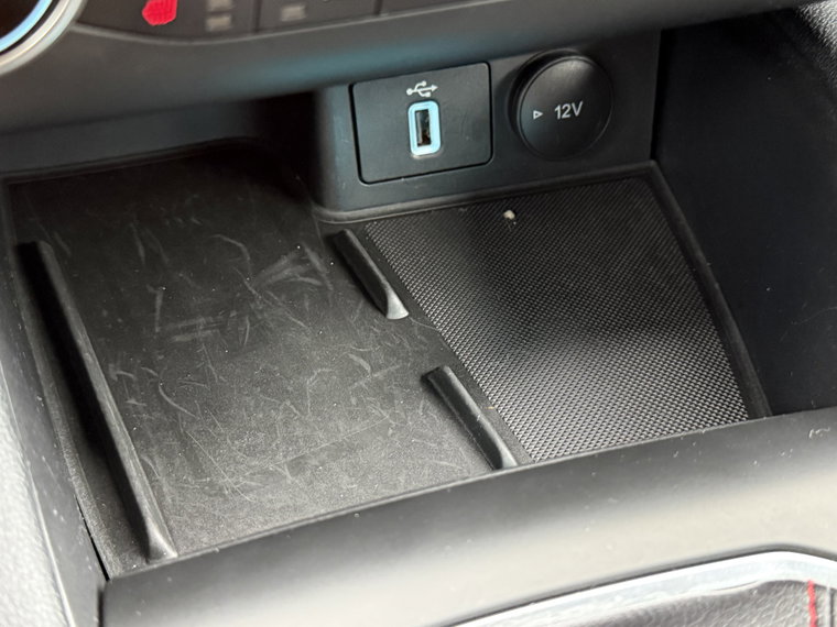 Vehicle Image 25