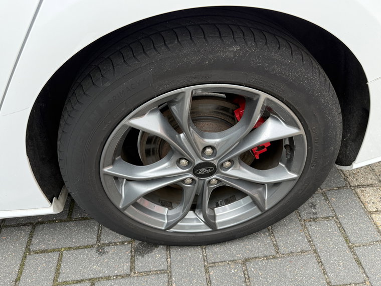 Vehicle Image 38