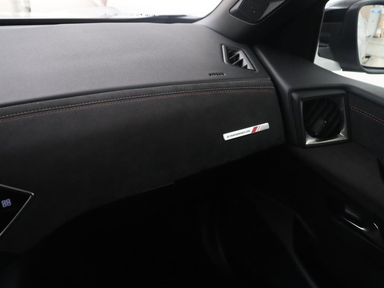 Vehicle Image 28
