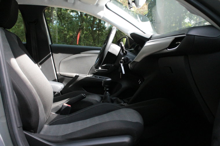 Vehicle Image 12