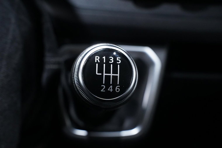 Vehicle Image 32