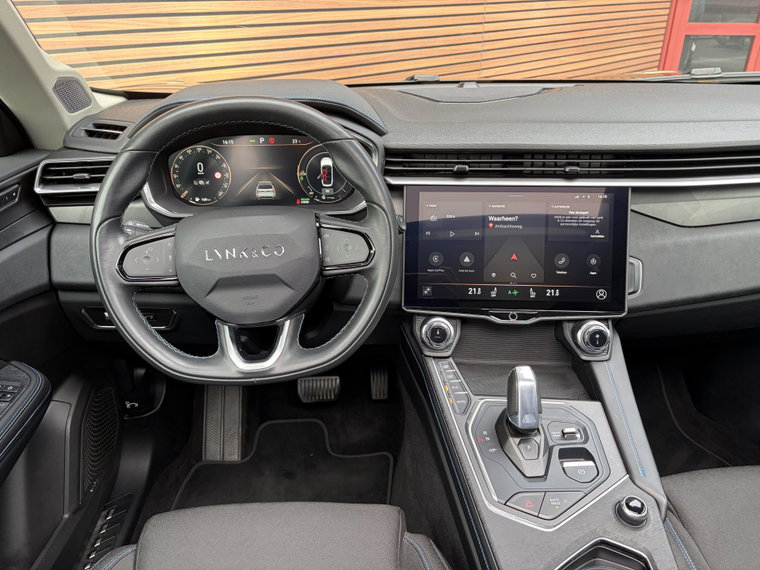 Vehicle Image 26
